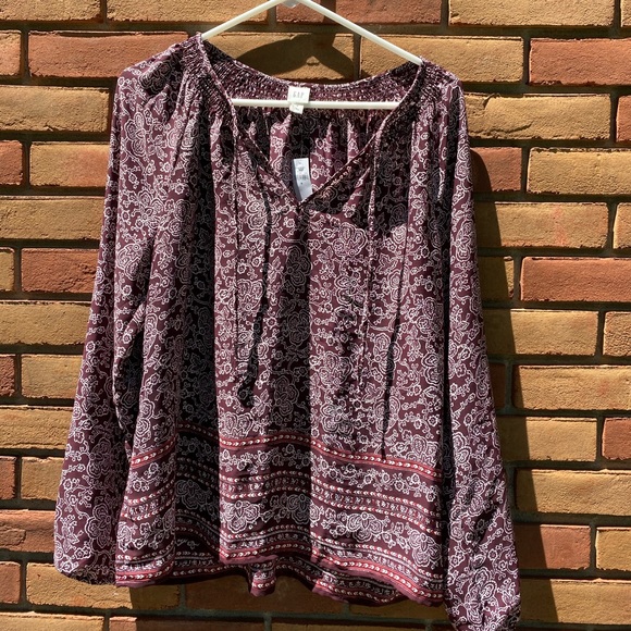 NWT Gap Medium Maroon peasant top - Picture 2 of 4